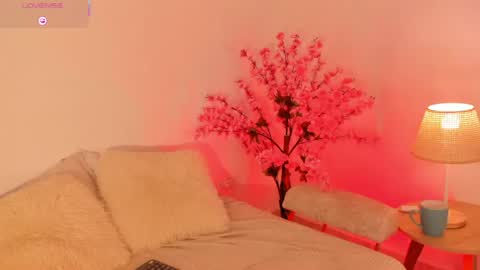 Mila online show from 30, 4, 2026