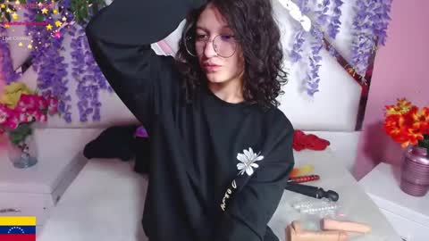 Snapshot of skinnyhorny_ chatting on 28, 12, 2024  SKINNYHORNY   online show from 28, 12, 2024