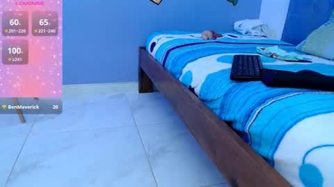 Snapshot of skinnykalitzo18 chatting on 21, 10, 2025 skinny online show from 21, 10, 2025