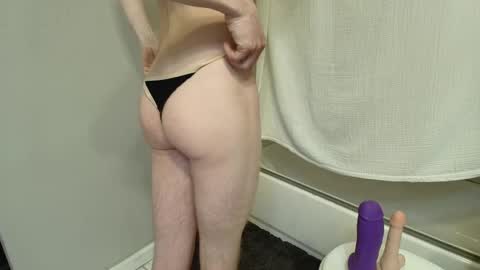 Snapshot of skinnytoy69 chatting on 22, 12, 2024 skinnytoy69 online show from 22, 12, 2024