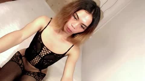 skinnytrans69 online show from 13, 5, 2026