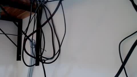 Snapshot of skinnyverus18 chatting on 19, 4, 2026 VERUS online show from 19, 4, 2026