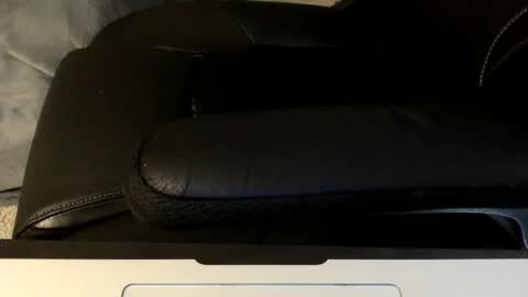 skizzle14 online show from 11, 3, 2026