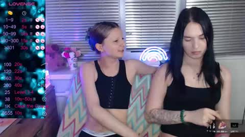 Snapshot of sky9669 chatting on 8, 9, 2025 Iska Im genderfluid theyheshenot use ht have reasons and Mia my t-gf sheher online show from 8, 9, 2025