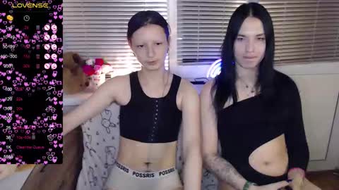 Snapshot of sky9669 chatting on 6, 10, 2025 Iska Im genderfluid theyheshenot use ht have reasons and Mia my t-gf sheher online show from 6, 10, 2025