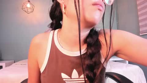 Snapshot of sky_blue__ chatting on 12, 2, 2025 Hanna online show from 12, 2, 2025