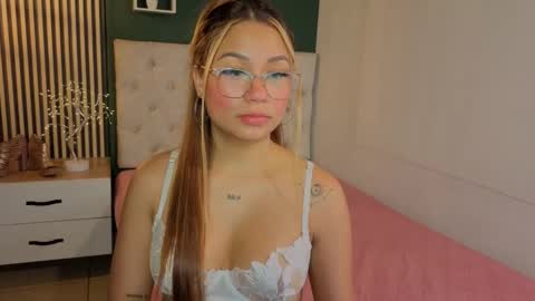 Snapshot of sky_collinss chatting on 13, 9, 2025 Sky online show from 13, 9, 2025