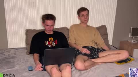 Snapshot of sky_hunter chatting on 18, 10, 2025 sky_hunter online show from 18, 10, 2025