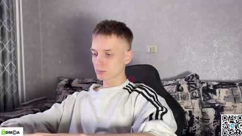 Snapshot of sky_hunter chatting on 12, 1, 2026 sky_hunter online show from 12, 1, 2026