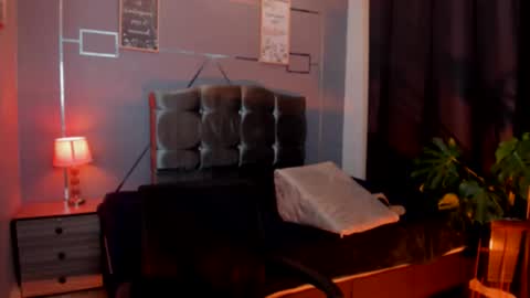 Snapshot of sky_jules chatting on 20, 10, 2025 Daniel online show from 20, 10, 2025