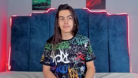 Santiago online show from 4, 11, 2025