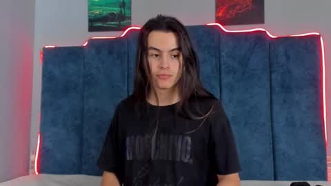 Santiago online show from 9, 11, 2025