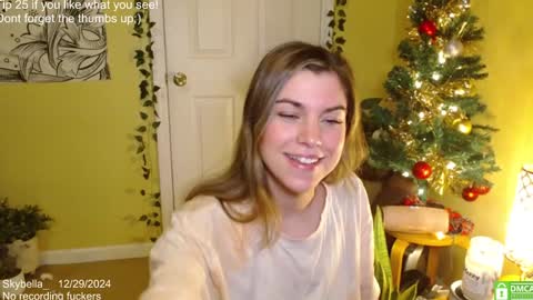 Snapshot of skybella_ chatting on 29, 12, 2024 Skylar online show from 29, 12, 2024