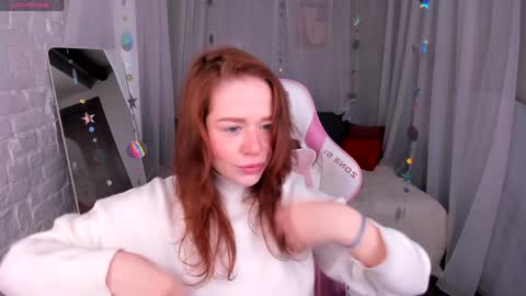 Snapshot of skye_shy chatting on 12, 1, 2025 Skye online show from 12, 1, 2025