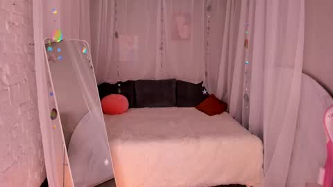 Snapshot of skye_shy chatting on 22, 2, 2025 Skye online show from 22, 2, 2025