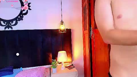 Snapshot of skyee_angel chatting on 8, 7, 2026 Angel online show from 8, 7, 2026