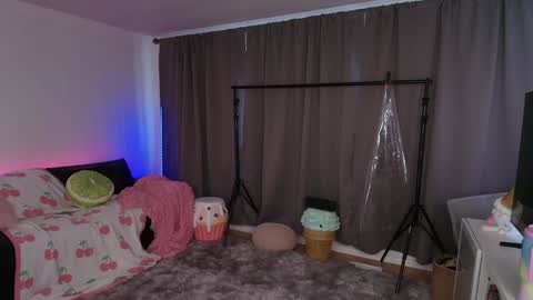 Snapshot of skyewatson chatting on 19, 9, 2025 Skye Watson online show from 19, 9, 2025