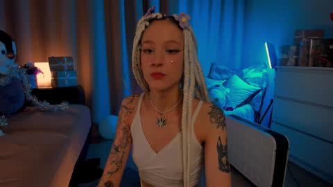 Snapshot of skyewavy chatting on 17, 12, 2024 online show from 17, 12, 2024