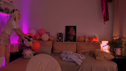Snapshot of skyewavy chatting on 26, 2, 2025 online show from 26, 2, 2025