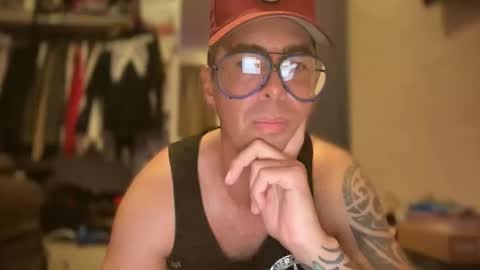 Snapshot of skyfly333 chatting on 22, 2, 2026 IAN HARD online show from 22, 2, 2026