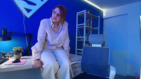 Snapshot of skylar__desire chatting on 3, 10, 2025 skylar__desire online show from 3, 10, 2025