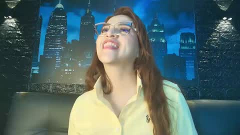 Snapshot of skylar__desire chatting on 8, 10, 2025 skylar__desire online show from 8, 10, 2025