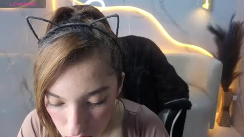 Snapshot of skyler_gracee_tx chatting on 25, 10, 2025 Live 800am 200pm COLOMBIAN HOUR online show from 25, 10, 2025