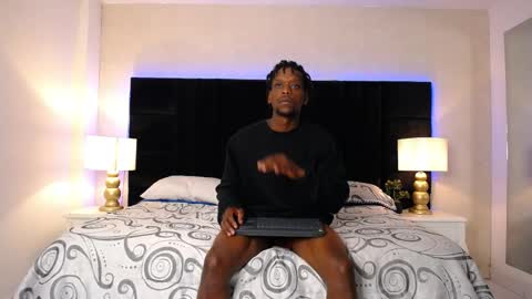 Snapshot of skylerbigxxx chatting on 3, 5, 2026 SKYLERBIGXXX online show from 3, 5, 2026