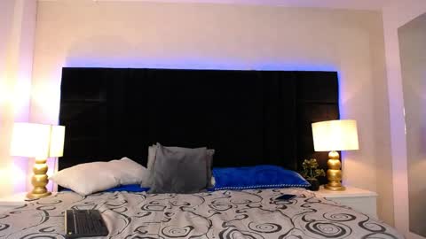 Snapshot of skylerbigxxx chatting on 6, 5, 2026 SKYLERBIGXXX online show from 6, 5, 2026