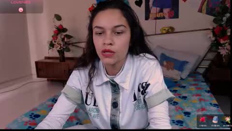 Snapshot of skyloverhot chatting on 15, 10, 2025 skyloverhot online show from 15, 10, 2025
