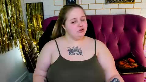 Snapshot of sladadeew chatting on 20, 4, 2026 Slada Deew online show from 20, 4, 2026