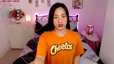 Queen Cyrine online show from 17, 2, 2025