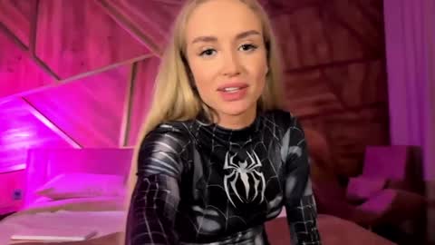 Slemgem Amy  friends online show from 15, 12, 2024