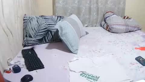 Snapshot of slender_sweetbabe chatting on 19, 1, 2026 slender_sweetbabe online show from 19, 1, 2026