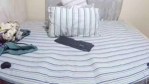 Snapshot of slender_sweetbabe chatting on 15, 2, 2026 slender_sweetbabe online show from 15, 2, 2026