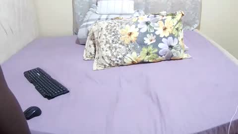 Snapshot of slender_sweetbabe chatting on 9, 3, 2026 slender_sweetbabe online show from 9, 3, 2026