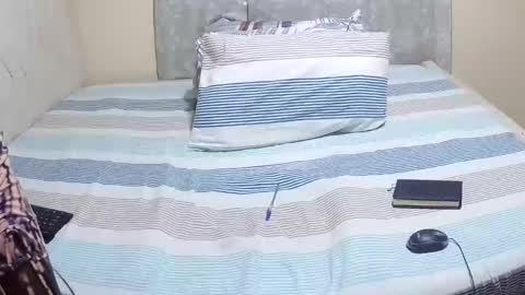 Snapshot of slender_sweetbabe chatting on 2, 4, 2026 slender_sweetbabe online show from 2, 4, 2026