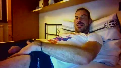 Snapshot of slevin1983 chatting on 15, 9, 2025 slevin online show from 15, 9, 2025