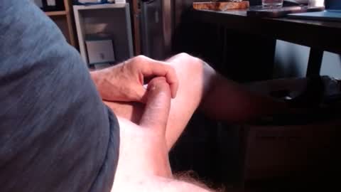 Snapshot of sliderguy699 chatting on 19, 4, 2026 sliderguy699 online show from 19, 4, 2026