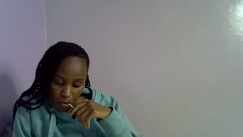 Snapshot of slim_alicia chatting on 28, 9, 2025 Alicia online show from 28, 9, 2025