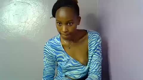 Snapshot of slim_alicia chatting on 1, 10, 2025 Alicia online show from 1, 10, 2025