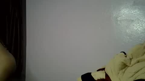 Snapshot of slim_alicia chatting on 8, 10, 2025 Alicia online show from 8, 10, 2025