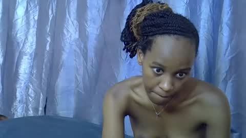 Snapshot of slim_alicia chatting on 14, 10, 2025 Alicia online show from 14, 10, 2025