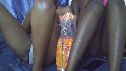 Snapshot of slim_alicia chatting on 20, 10, 2025 Alicia online show from 20, 10, 2025