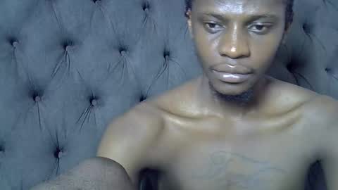 Snapshot of slim_long01 chatting on 18, 9, 2025 slim long01 online show from 18, 9, 2025