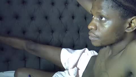 Snapshot of slim_long01 chatting on 11, 10, 2025 slim long01 online show from 11, 10, 2025