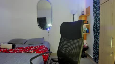 slim_master12 online show from 9, 3, 2025