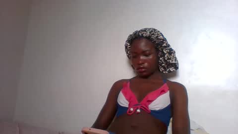 Snapshot of slimdiva chatting on 21, 10, 2025 slimdiva online show from 21, 10, 2025