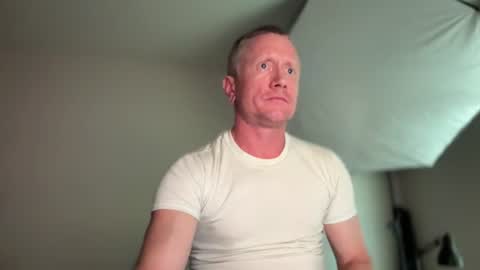 Snapshot of slubbieslutmale6969 chatting on 14, 6, 2026 slubbieslutmale6969 online show from 14, 6, 2026