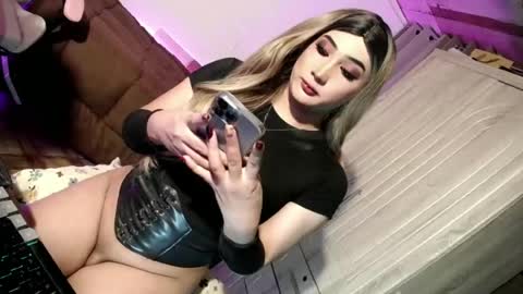 Snapshot of slut_bigcock chatting on 20, 6, 2026 Nathalie online show from 20, 6, 2026
